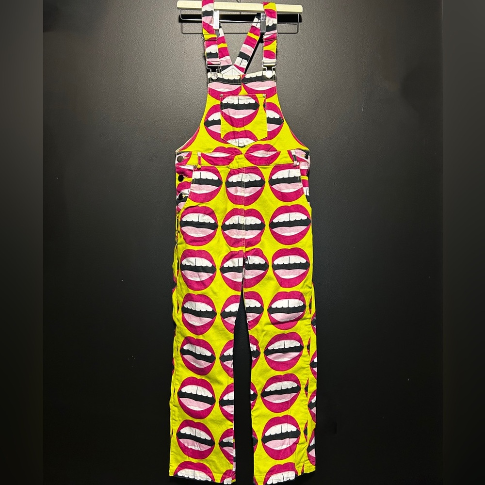 💋 Hayley Elsaesser Graphic Overalls – XS 💋
